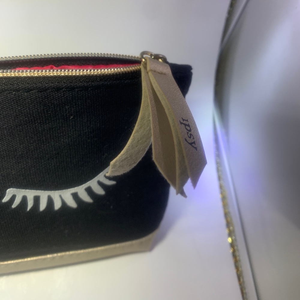 IPSY Cosmetic bags - $6 ea or 3 for $10.00 - Picture 6 of 16